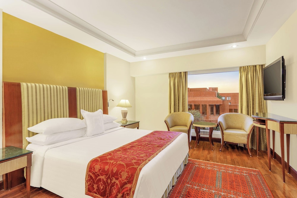 Royal Suite, 1 Bedroom - Photo 1