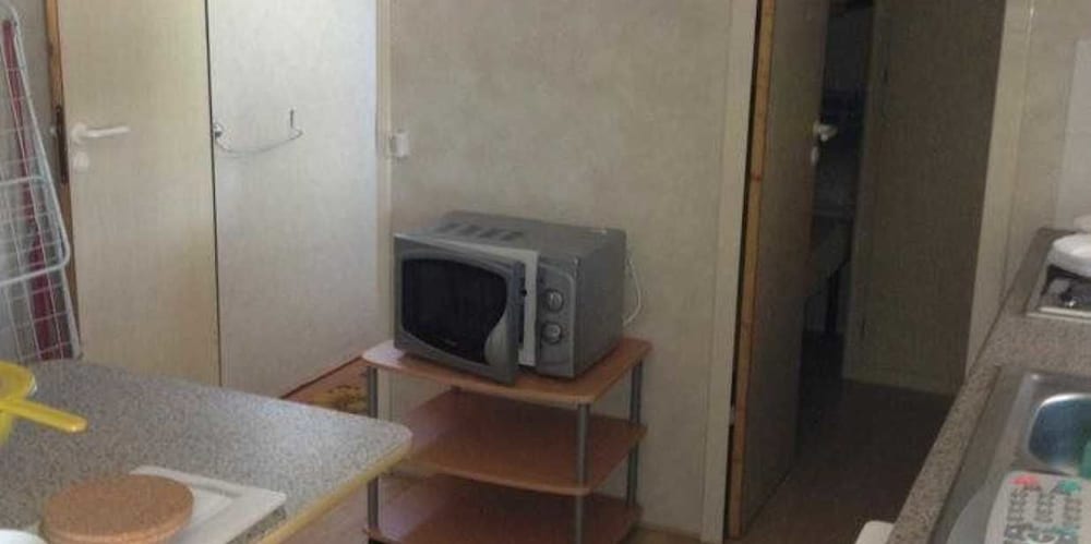 Mobile Home, 2 Bedrooms (38) photo 3