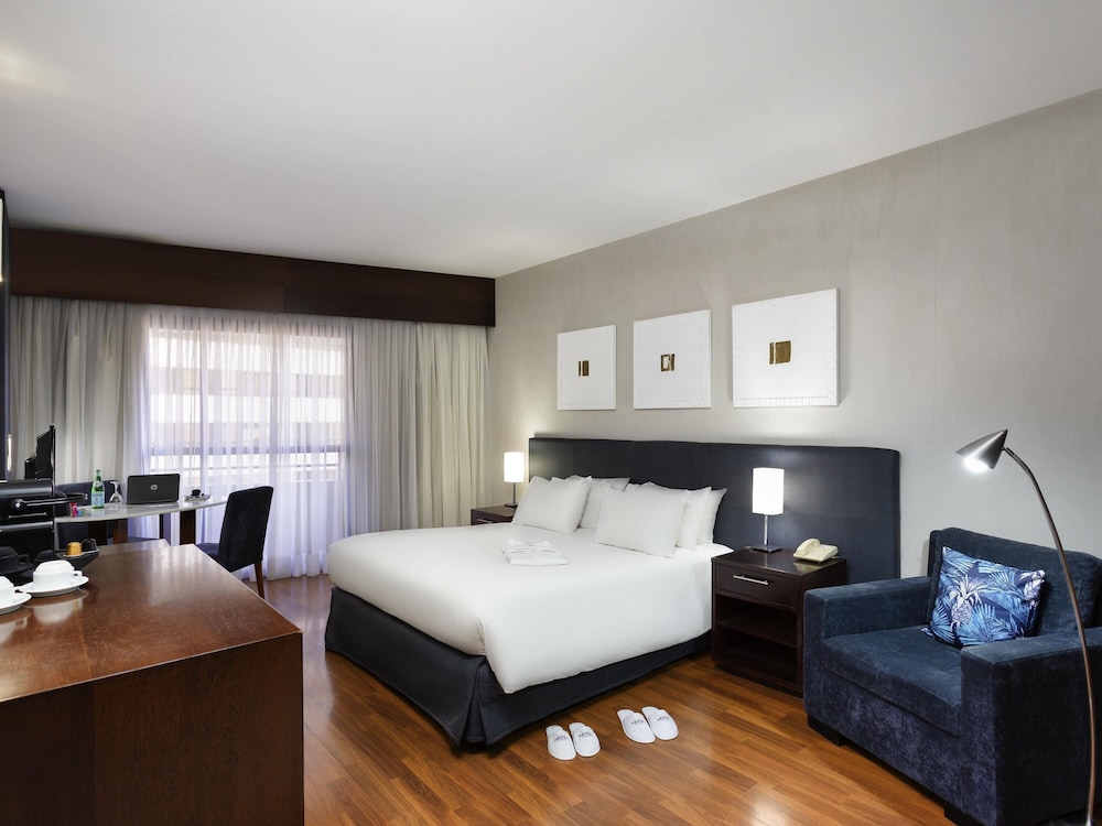 Junior Suite, 1 King Bed with Sofa bed photo 1