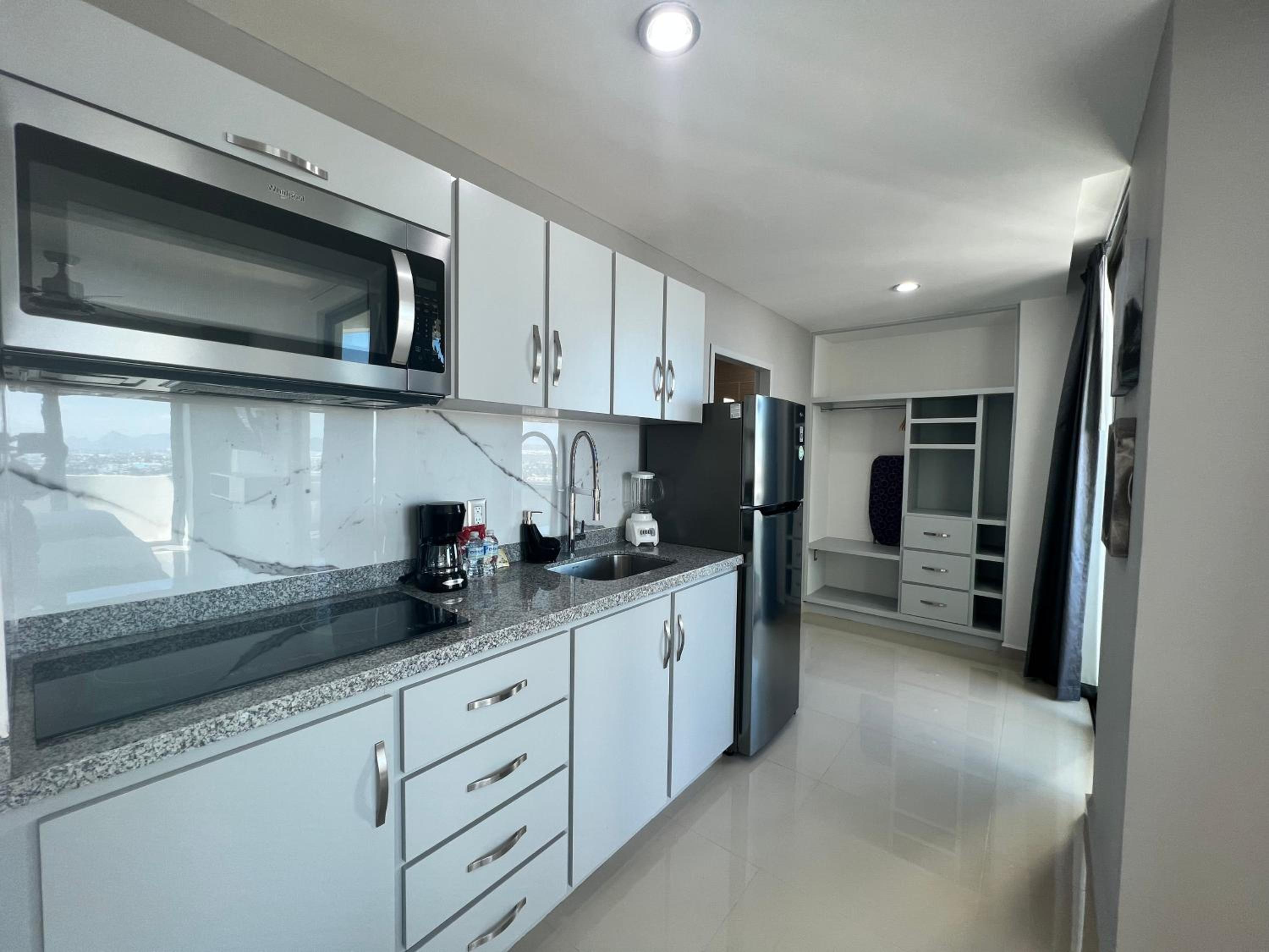 Suite with City View photo 2
