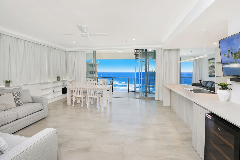 3 Bedroom Ocean View Superior Penthouse photo 1