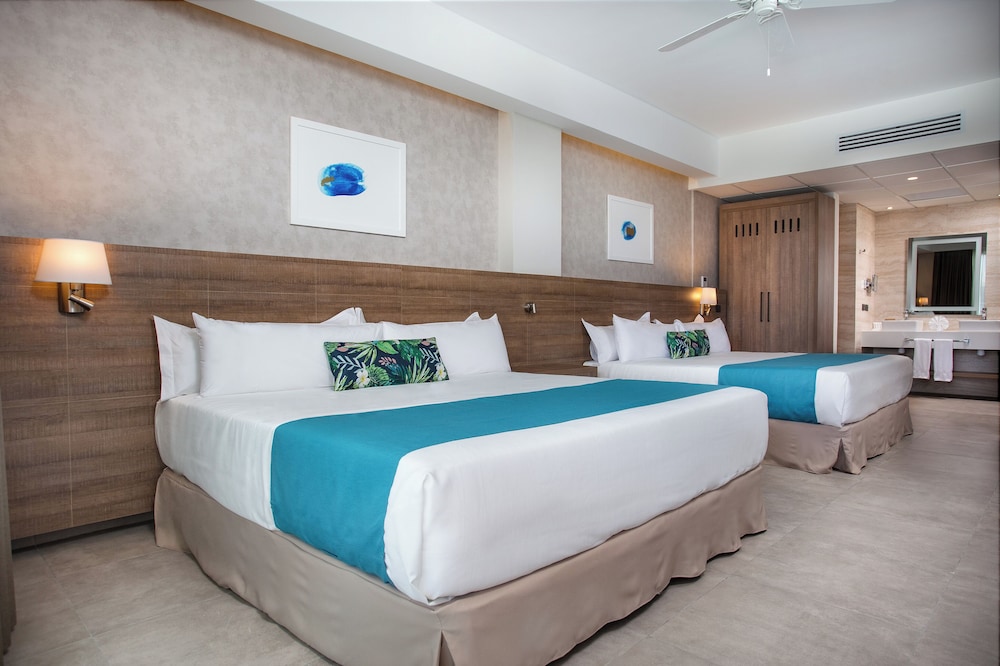 Luxury Suite - Photo 10