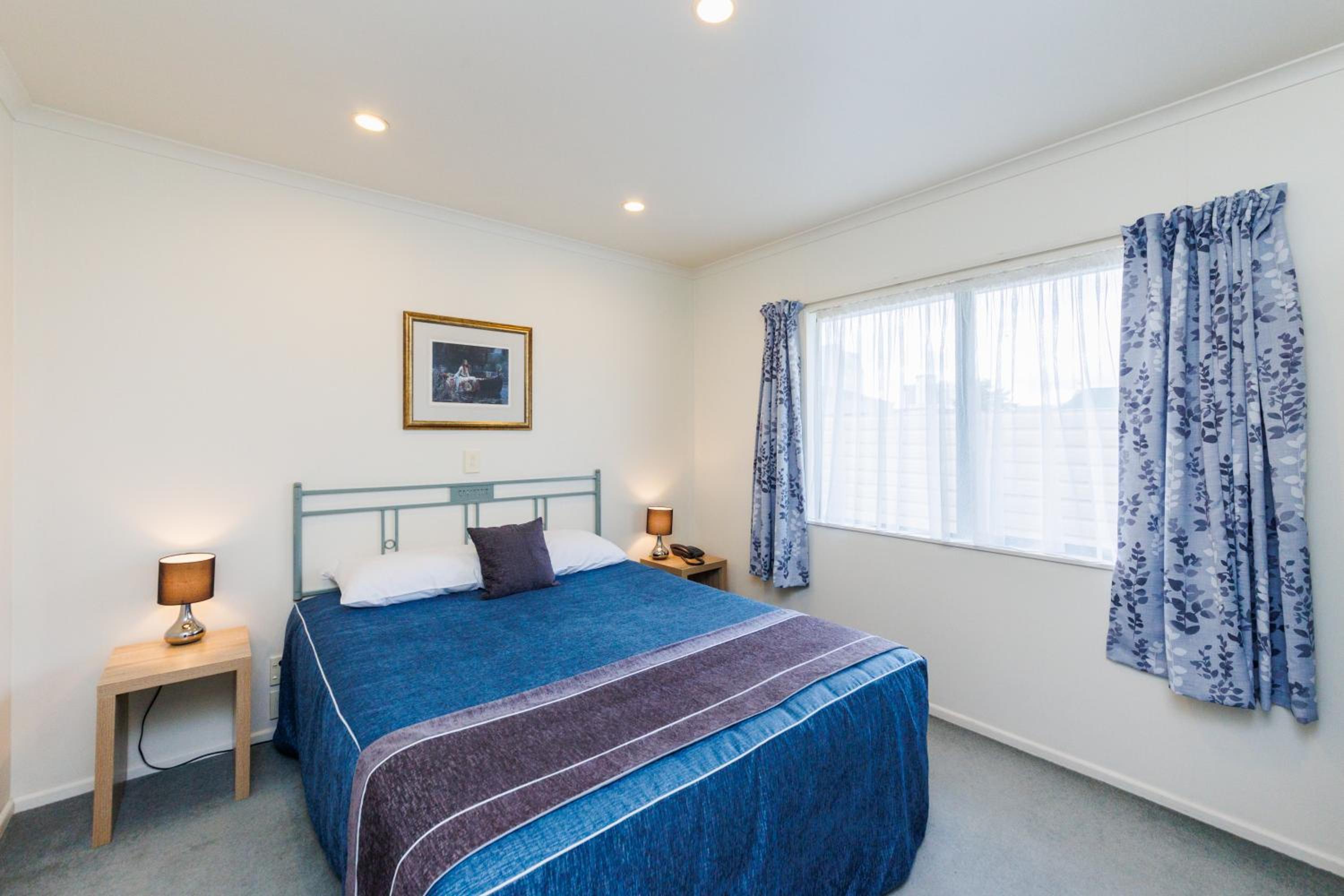 Deluxe Suite with Spa Bath photo 1
