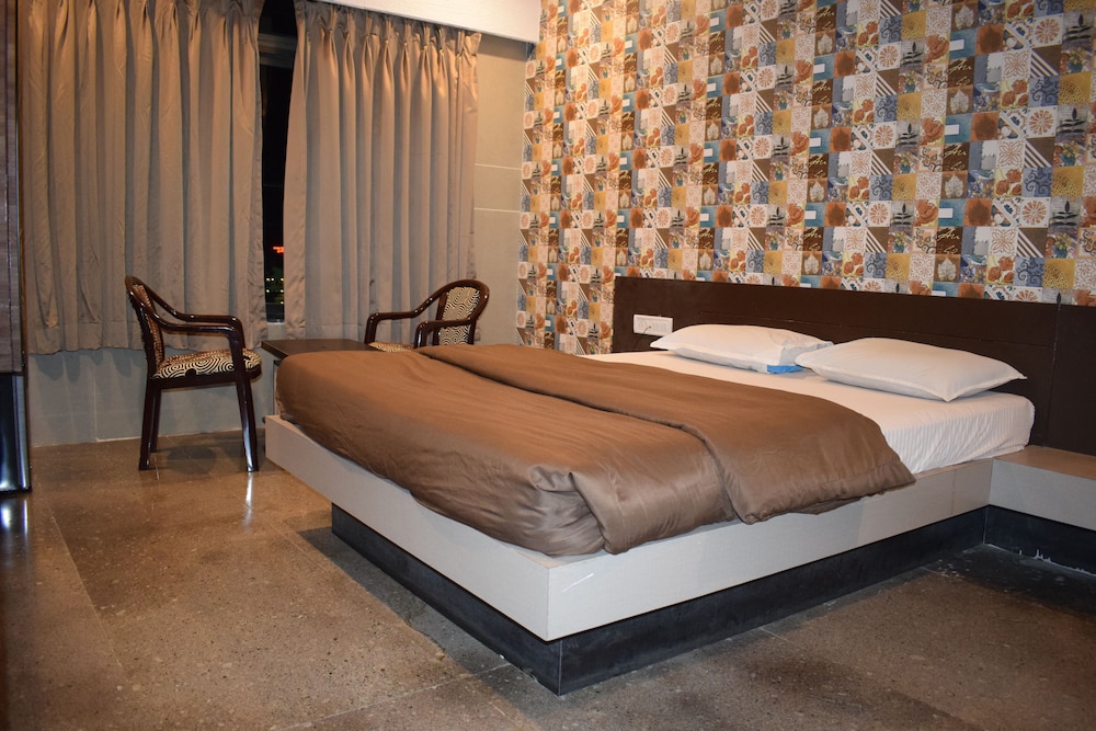 Deluxe Room, 1 Double Bed photo 2