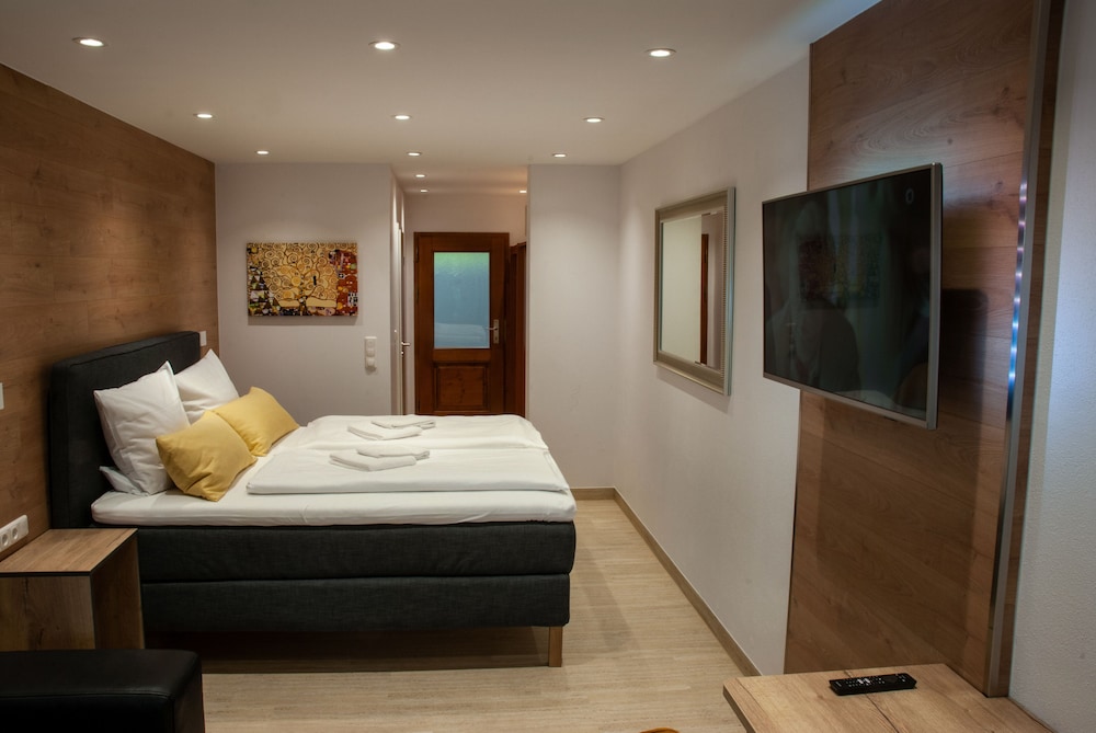 Comfort Double Room, 1 King Bed, Terrace, Ground Floor photo 2