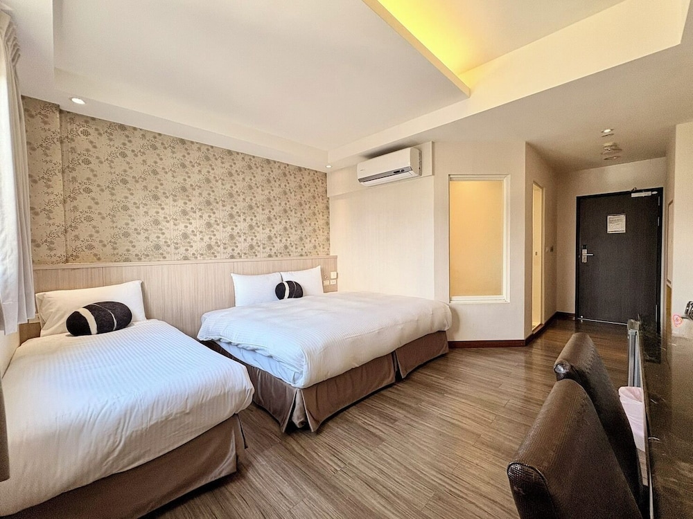 Deluxe Triple Room photo 2