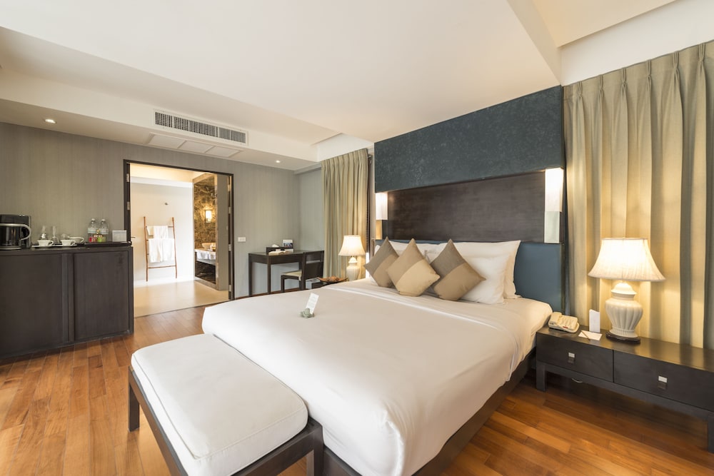 Three Bedroom Suite Pool Villa with Free Minibar - Photo 3