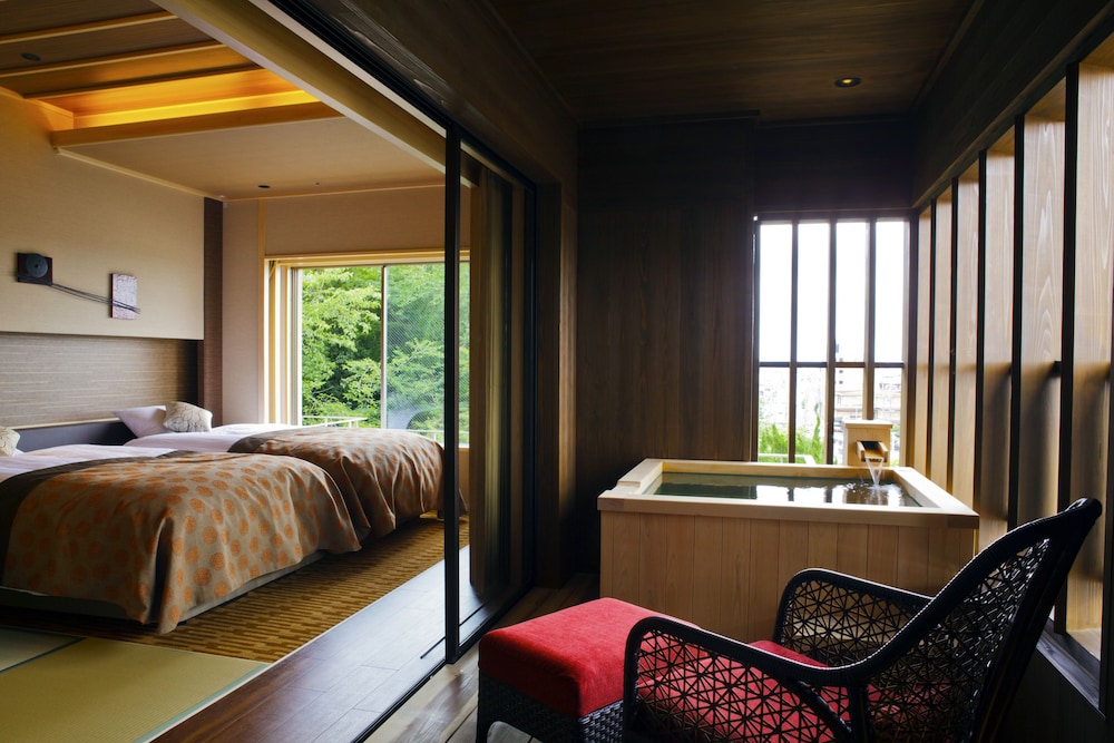 [KAROI Standard floor] Japanese Style Semi Suite with Open Air Bath, Non Smoking - Photo 3
