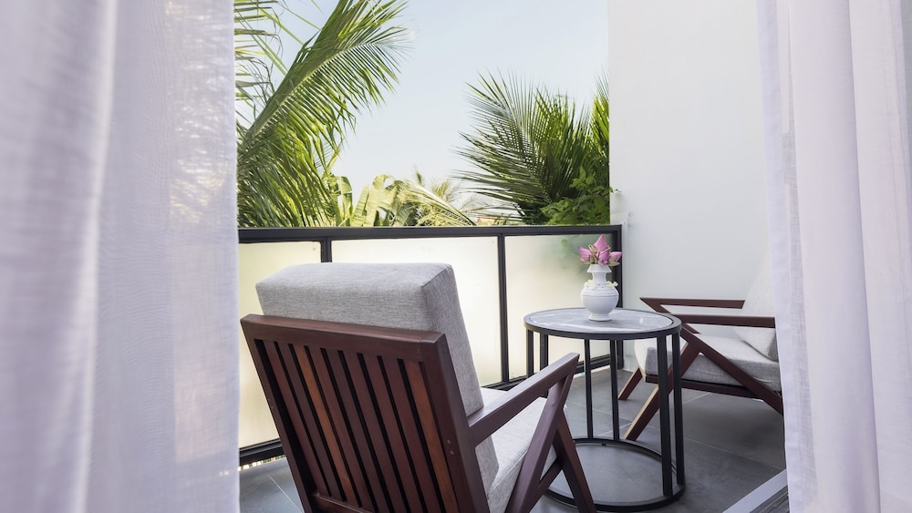 Classic Suite Free Laundry + Daily 60Min Massage + Mini Bar + Airport Pick-Up - Photo 5