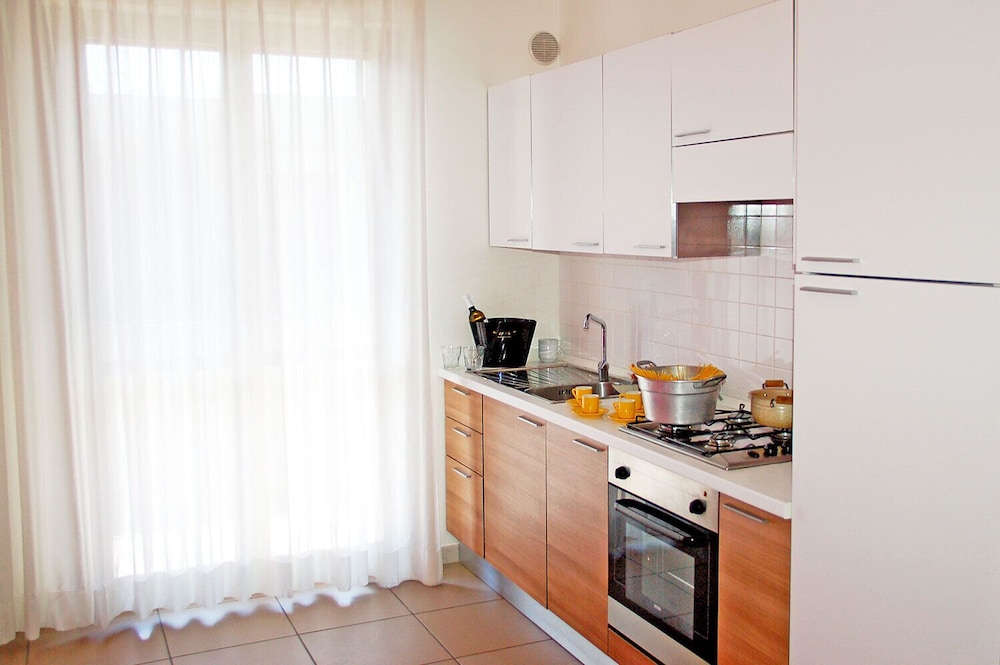 Apartment, Balcony, Garden View photo 3