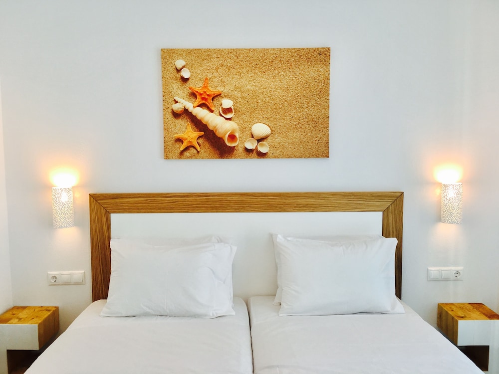 Luxury Quadruple Room, 2 Bedrooms, Garden View
