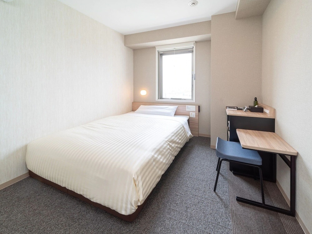 Single Room, Smoking