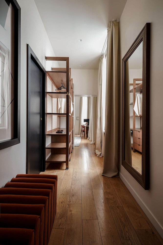 Suite (for 2) thumbnail 6