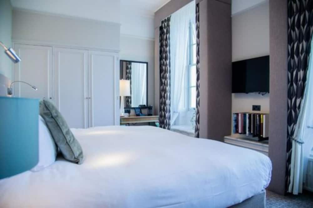 Deluxe Double Room, 1 King Bed, Ensuite - Photo 2
