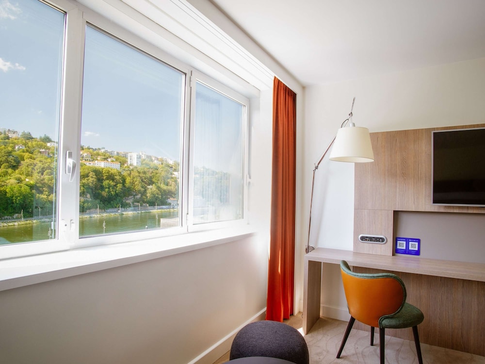 Executive Room, 1 Double Bed, River View - Photo 5