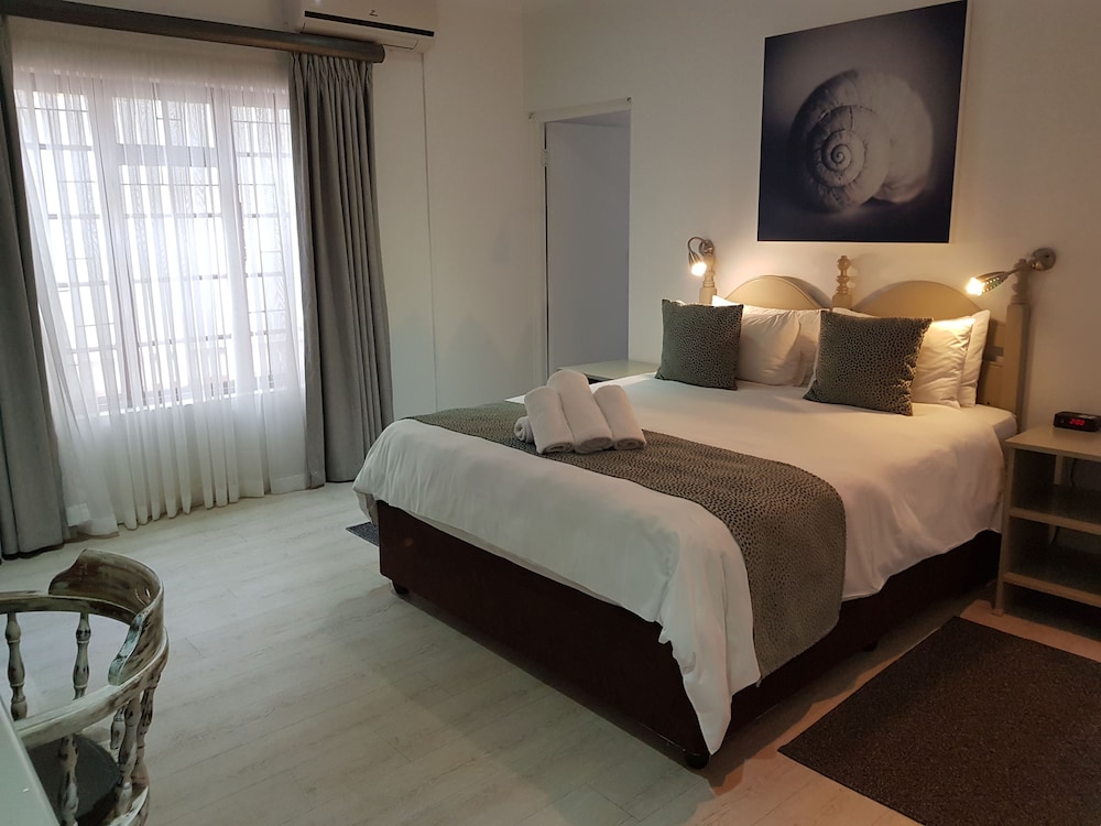Deluxe Room - Photo 1