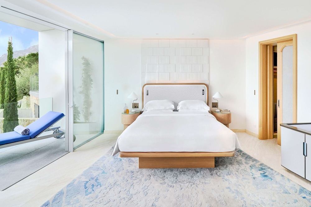 Sea View Suite - Photo 8