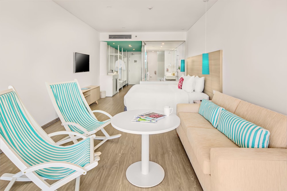 Superior Room (2 adults + 1 child) photo 3