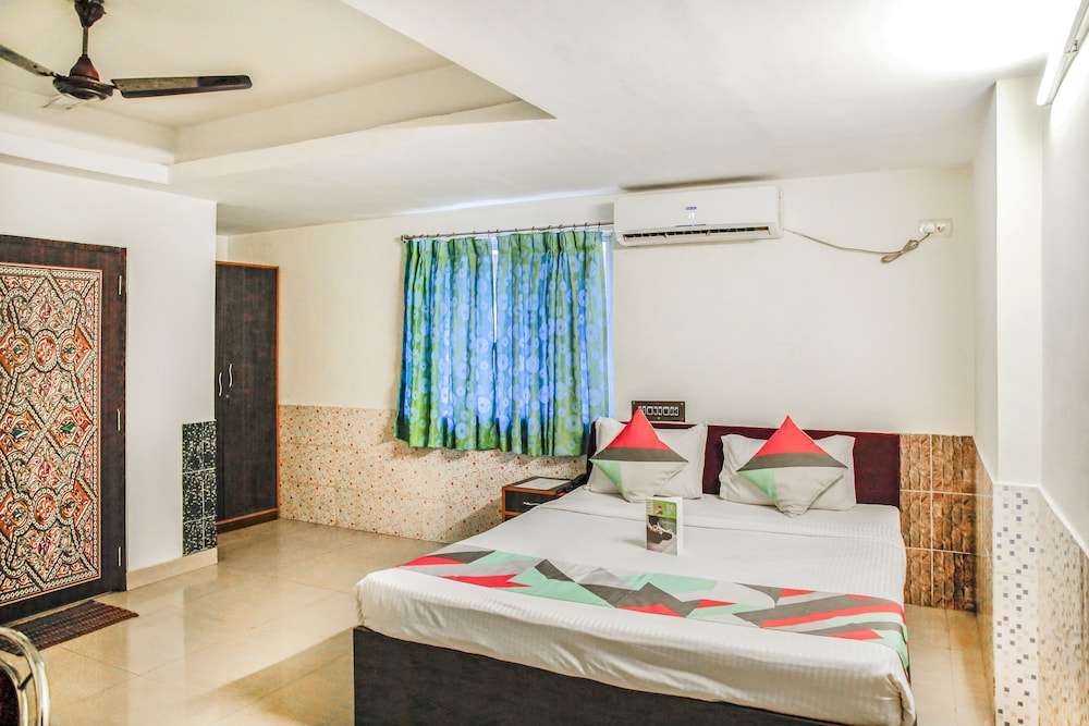 Premium Room, 1 King Bed photo 1