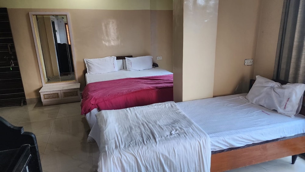 Deluxe Triple Room, City View