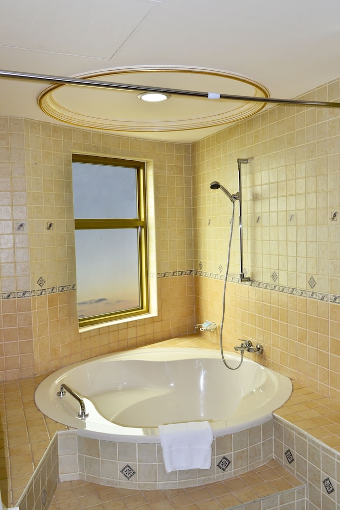Junior Suite, 1 King Bed, Smoking, Sea View photo 2
