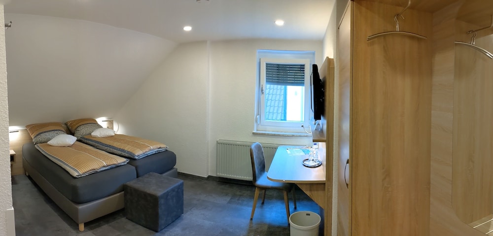 Standard Double Room, 1 Bedroom, Non Smoking photo 2