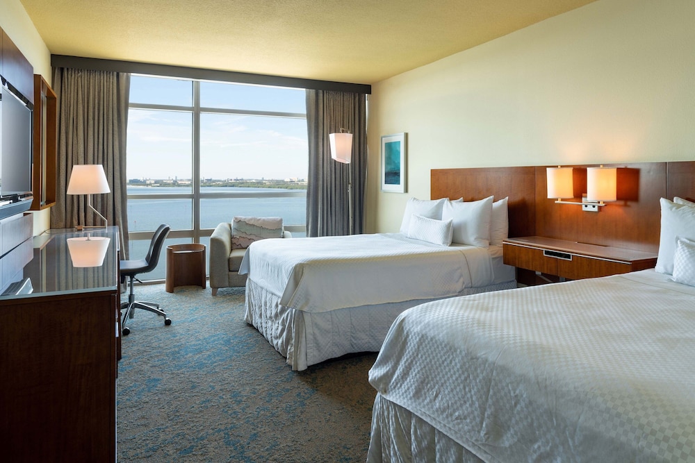 Deluxe Room, 2 Queen Beds, High Floor, Bay View