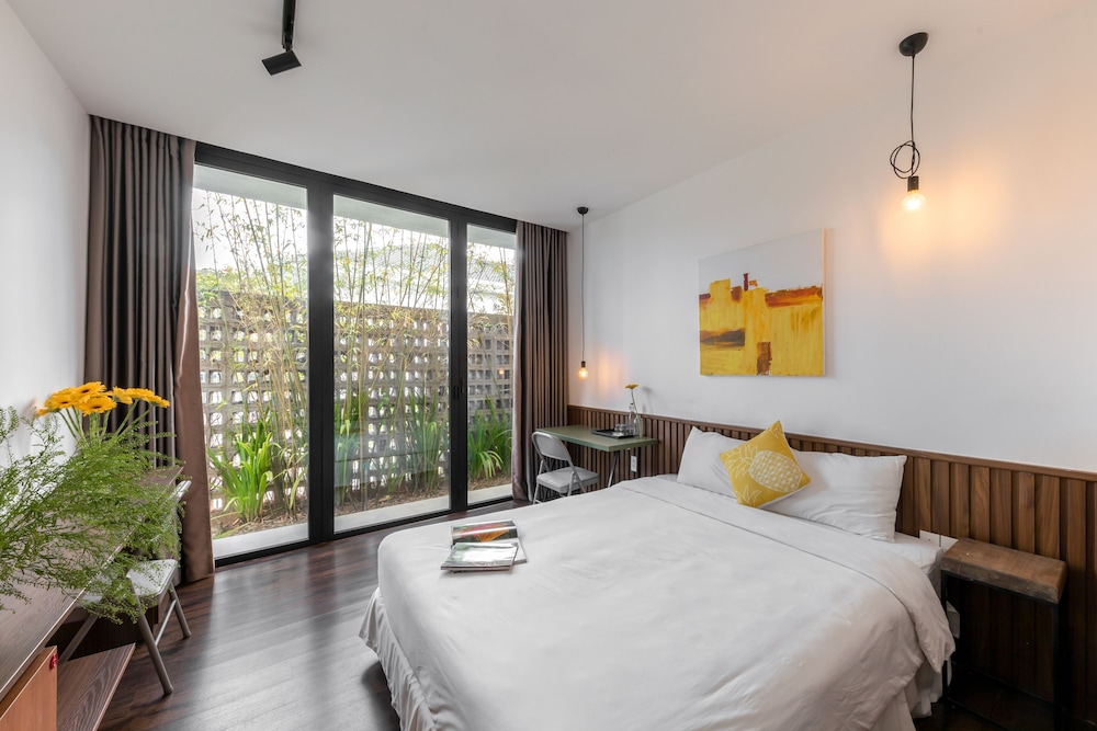 Deluxe Double Room, Garden View