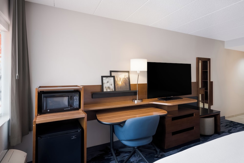 Room, 1 Queen Bed (Hearing Accessible) - Photo 1