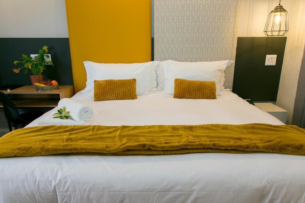 Executive Room - Photo 8