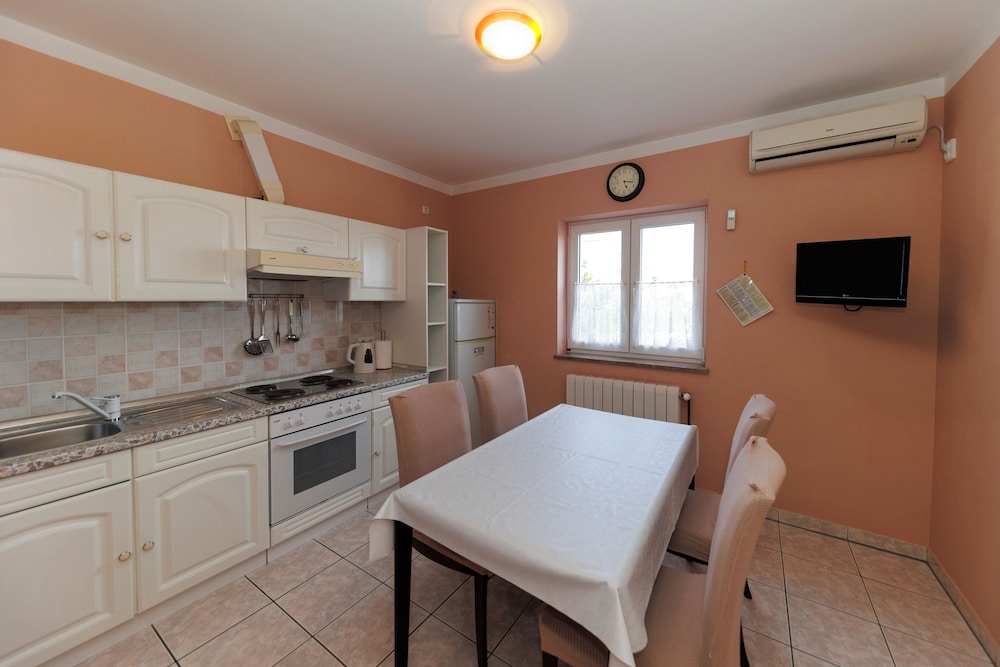 Family Apartment, 2 Bedrooms, Balcony, Sea View