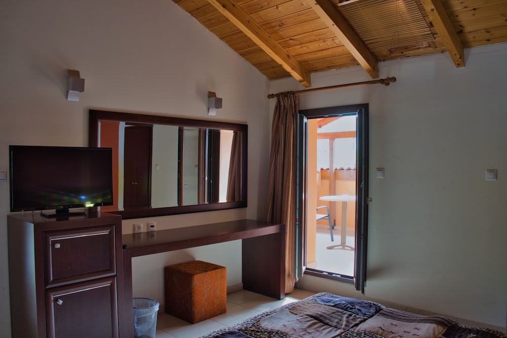 Family Room photo 1