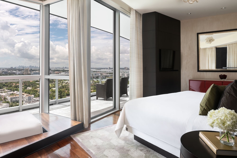 The Ritz-Carlton Suite, 2 Bedrooms (1 King, 2 Queens)