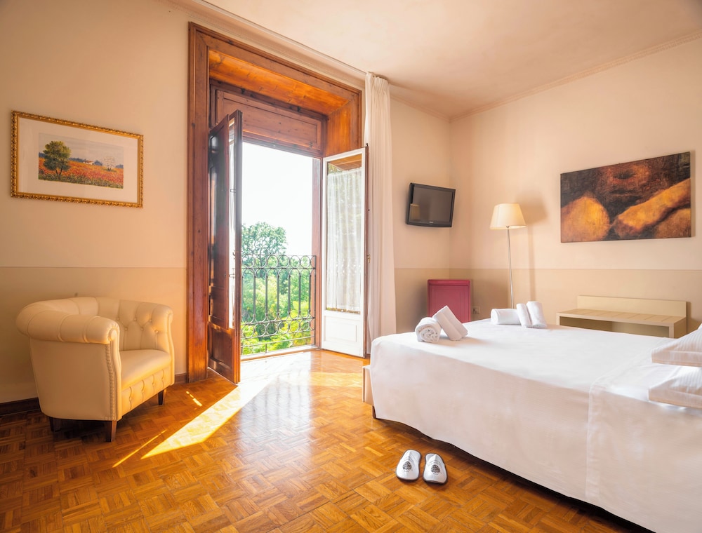 Comfort Suite photo 2
