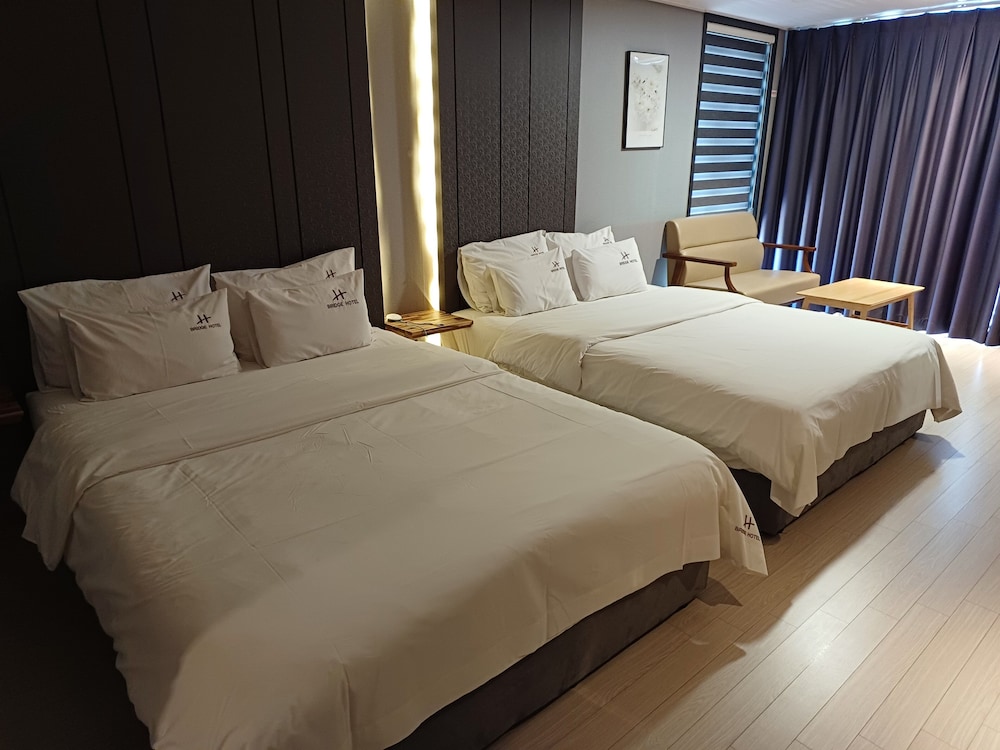 Premium Deluxe Ocean View (Two Double) - Photo 3