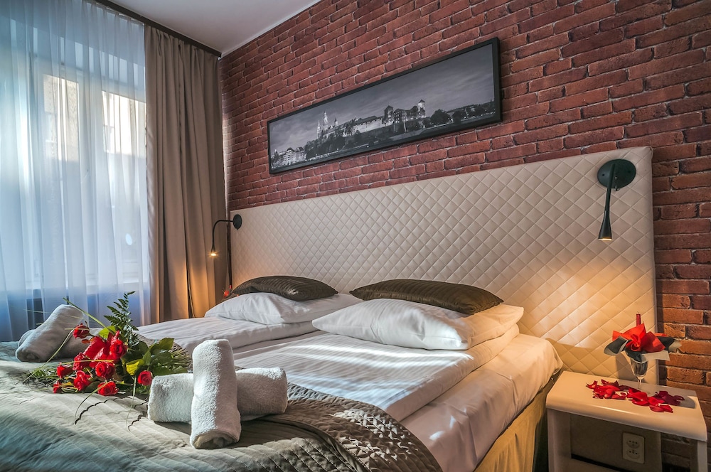 Double or Twin Room - Photo 20