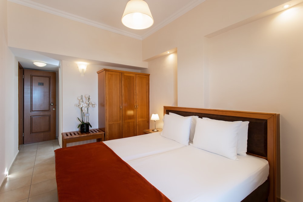Classic Double Room, Sea View - Photo 2