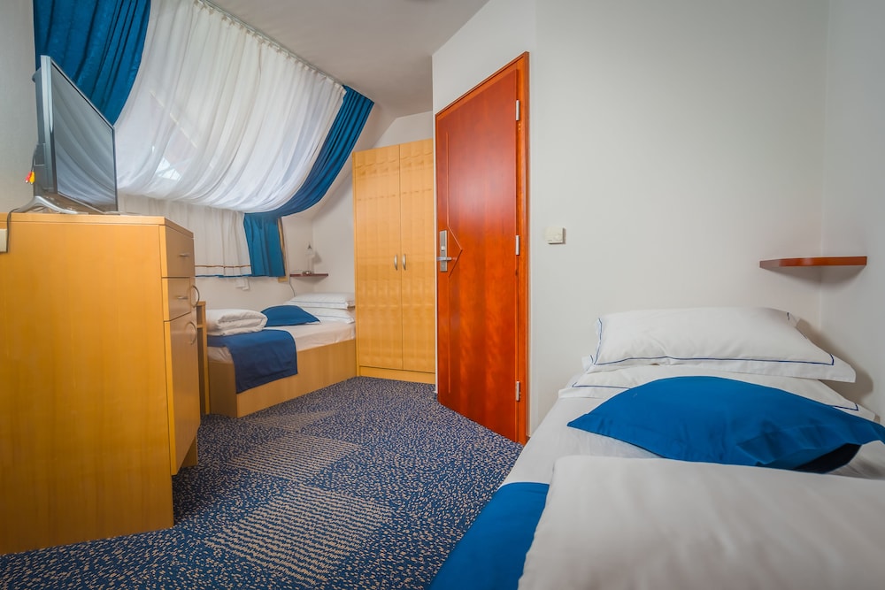 Junior Twin Room photo 1