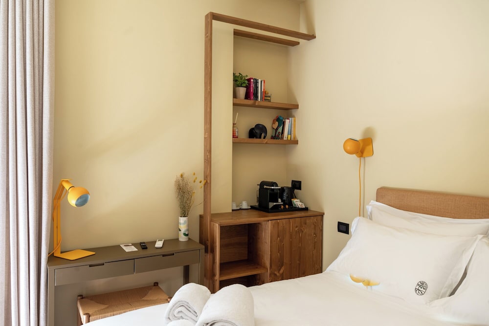 Basic Double Room photo 3