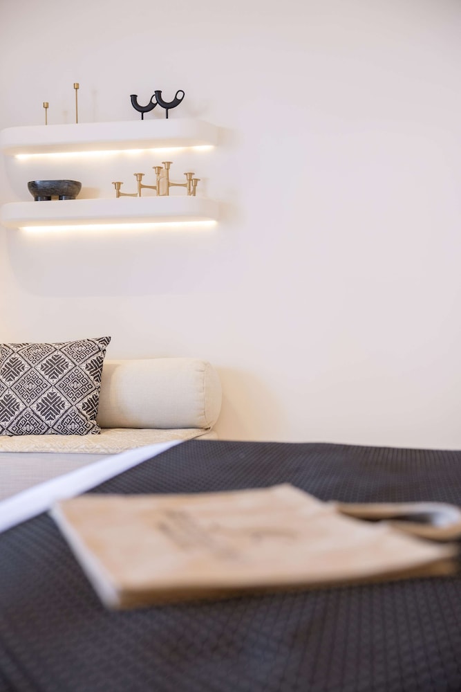 Mine Partial Sea View Junior Suite with Pool or Jacuzzi - Photo 4