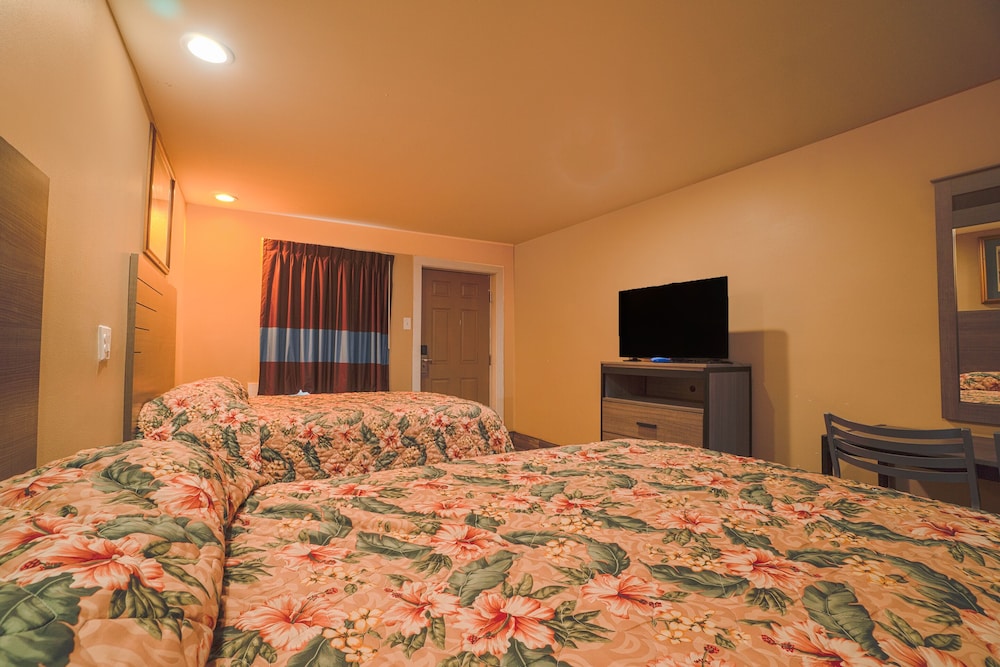 Room, 1 King Bed, Mobility Accessible, Non Smoking (Mobility, Roll-In Shower) - Photo 27