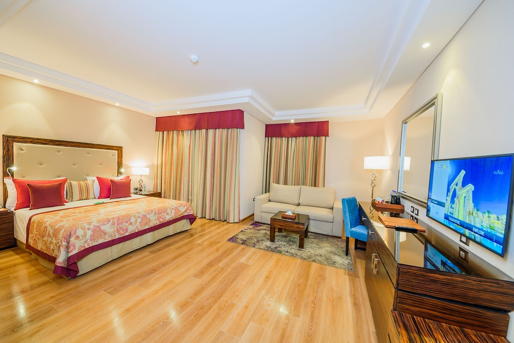 Deluxe Suite, Multiple Beds (Aqua)