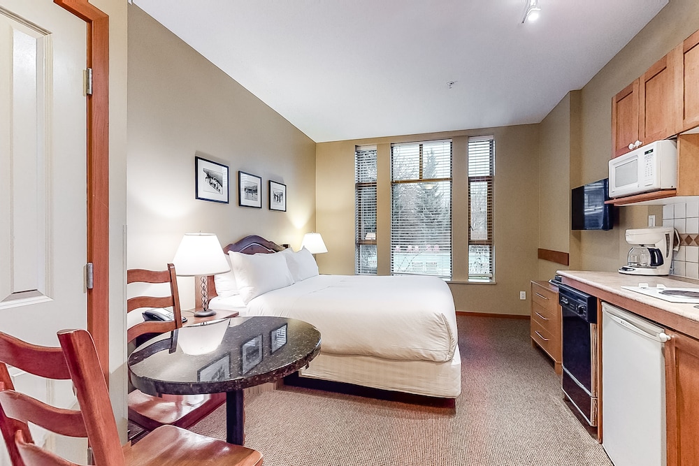 Room (Studio,Mountain View)