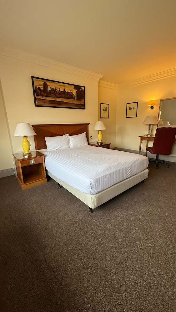 Superior Castle View Room - Photo 1