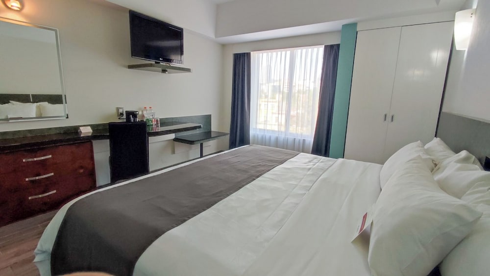 Superior Room, 1 King Bed