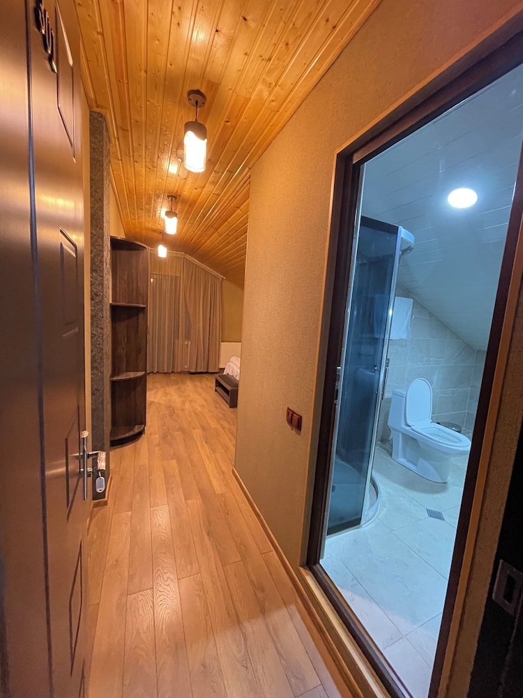 Standard Triple Room - Photo 3