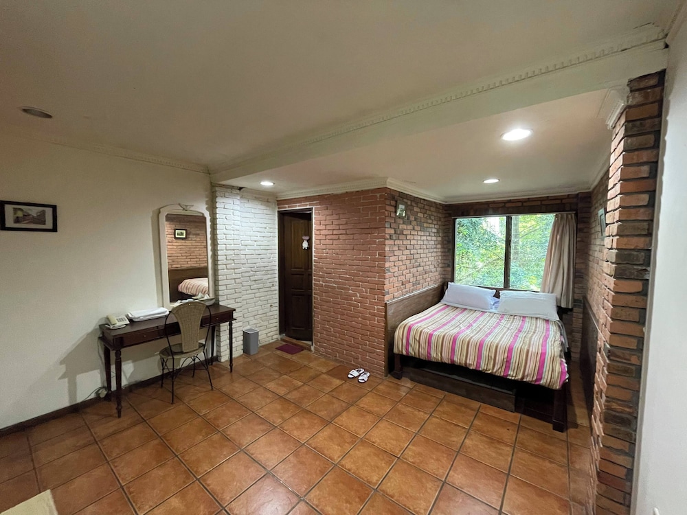 Deluxe Double Room, Garden View