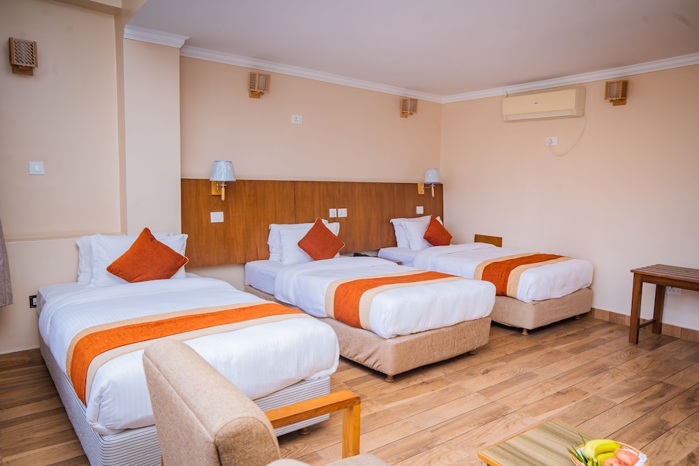 Family Triple Room - Photo 5