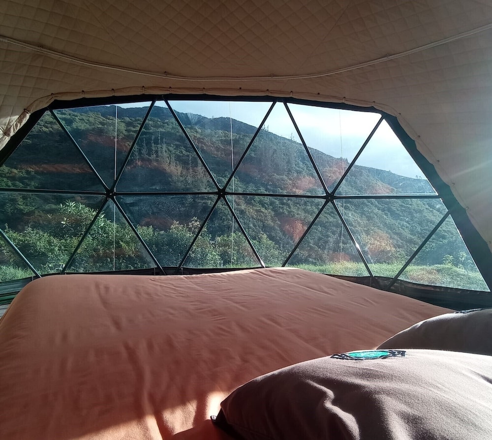 Deluxe Tent, 1 Queen Bed, Patio, Mountain View photo 2