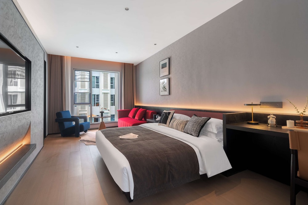 Economy Double Room, Pool View